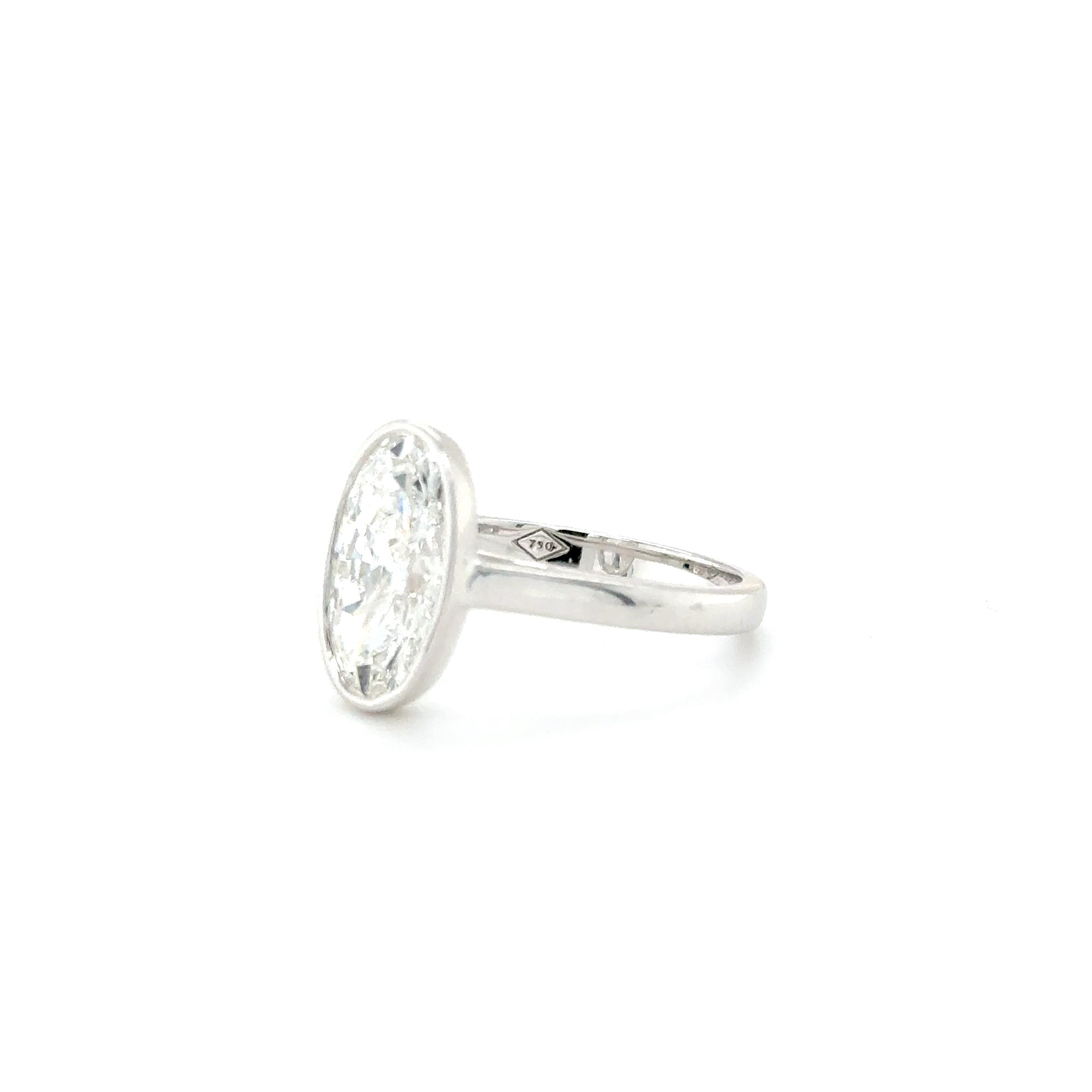 18K White Gold Lab-Grown Diamond Ring – 2.50ct, E VS1