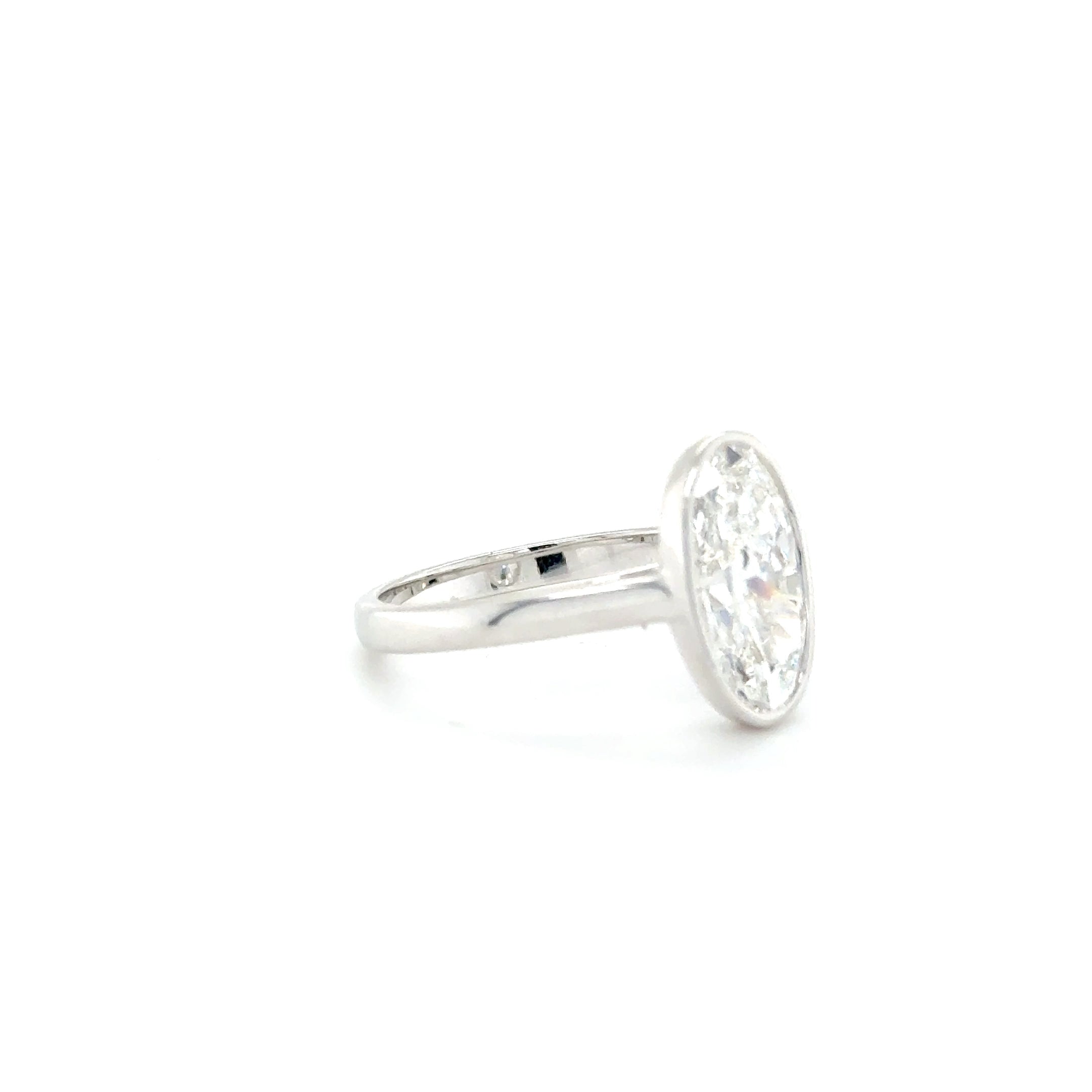 18K White Gold Lab-Grown Diamond Ring – 2.50ct, E VS1