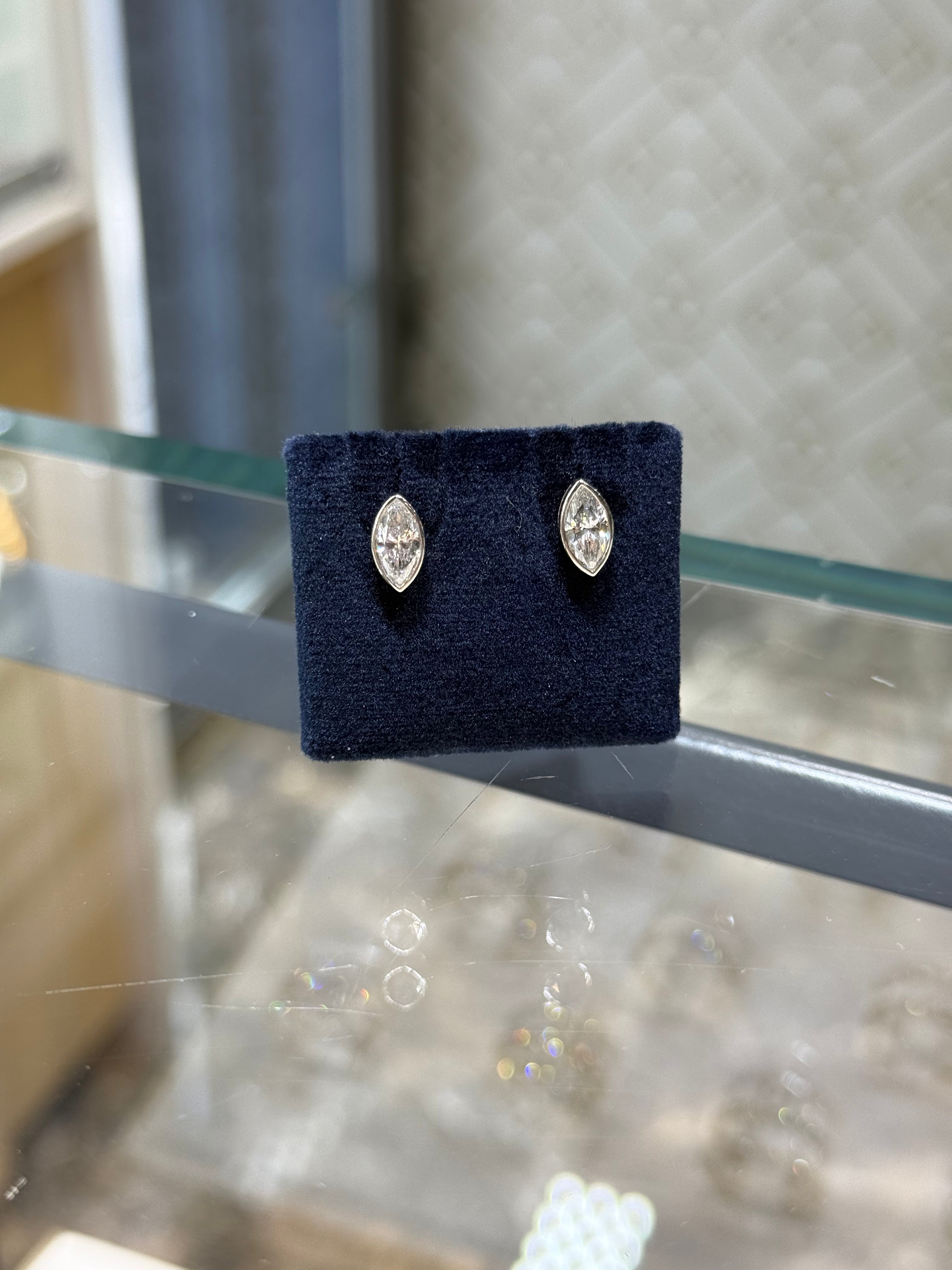 Élan Marquise Diamond Earrings