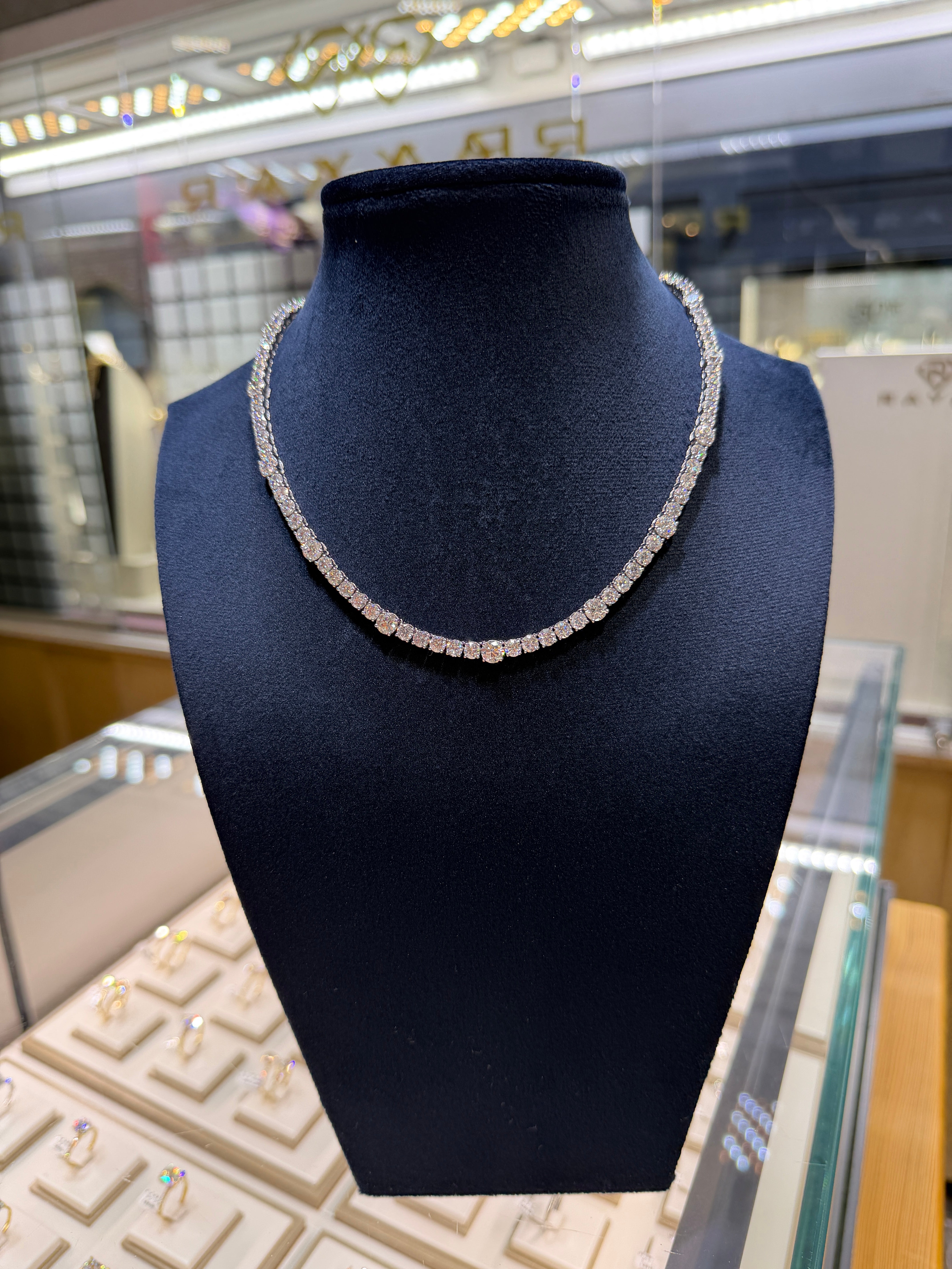Lumière Royale - 23.5ct Diamond Tennis Necklace
