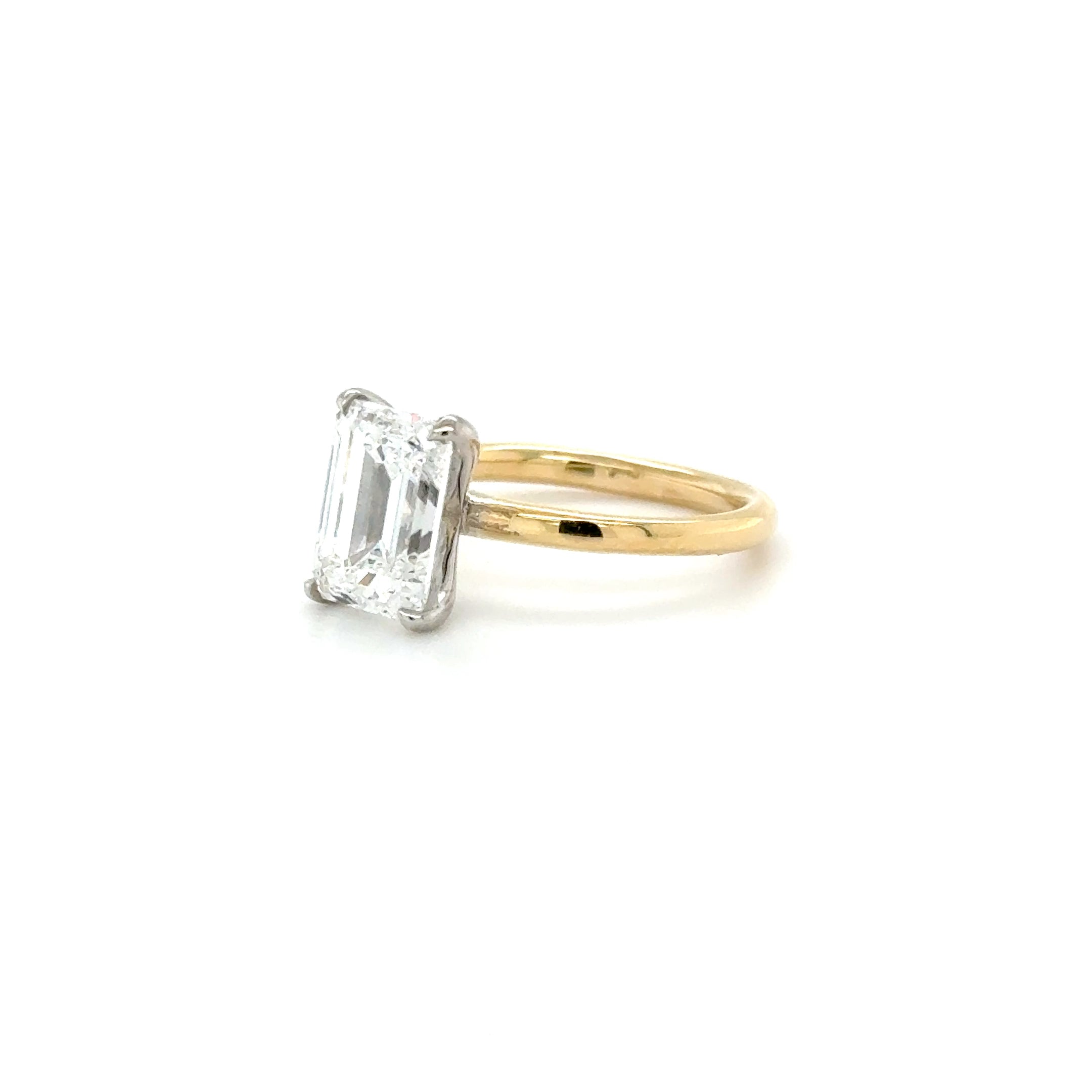 Clarisse – 2.52ct Emerald-Cut Two-Stone Engagement Ring | 18K Yellow Gold | IGI Certified