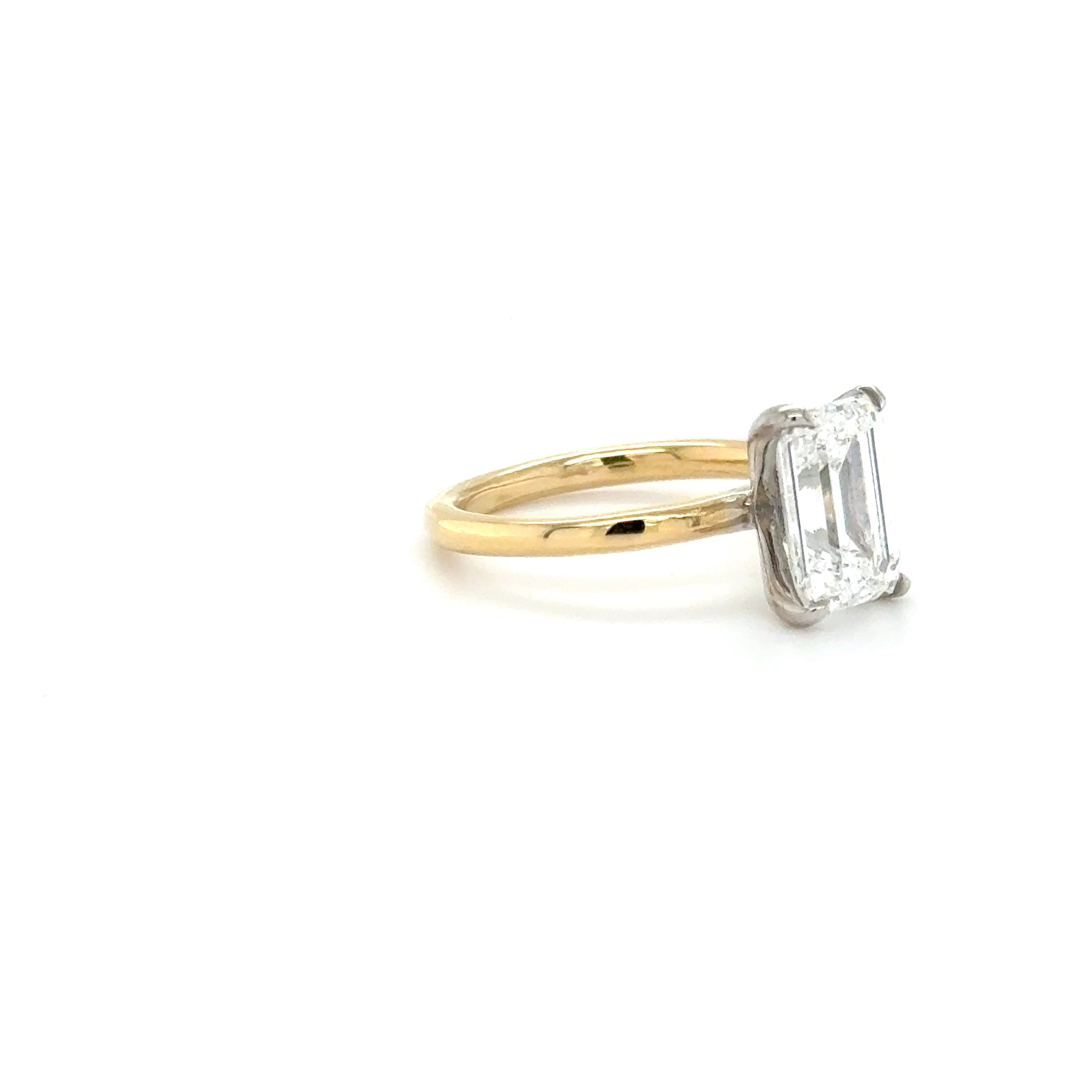 Clarisse – 2.52ct Emerald-Cut Two-Stone Engagement Ring | 18K Yellow Gold | IGI Certified
