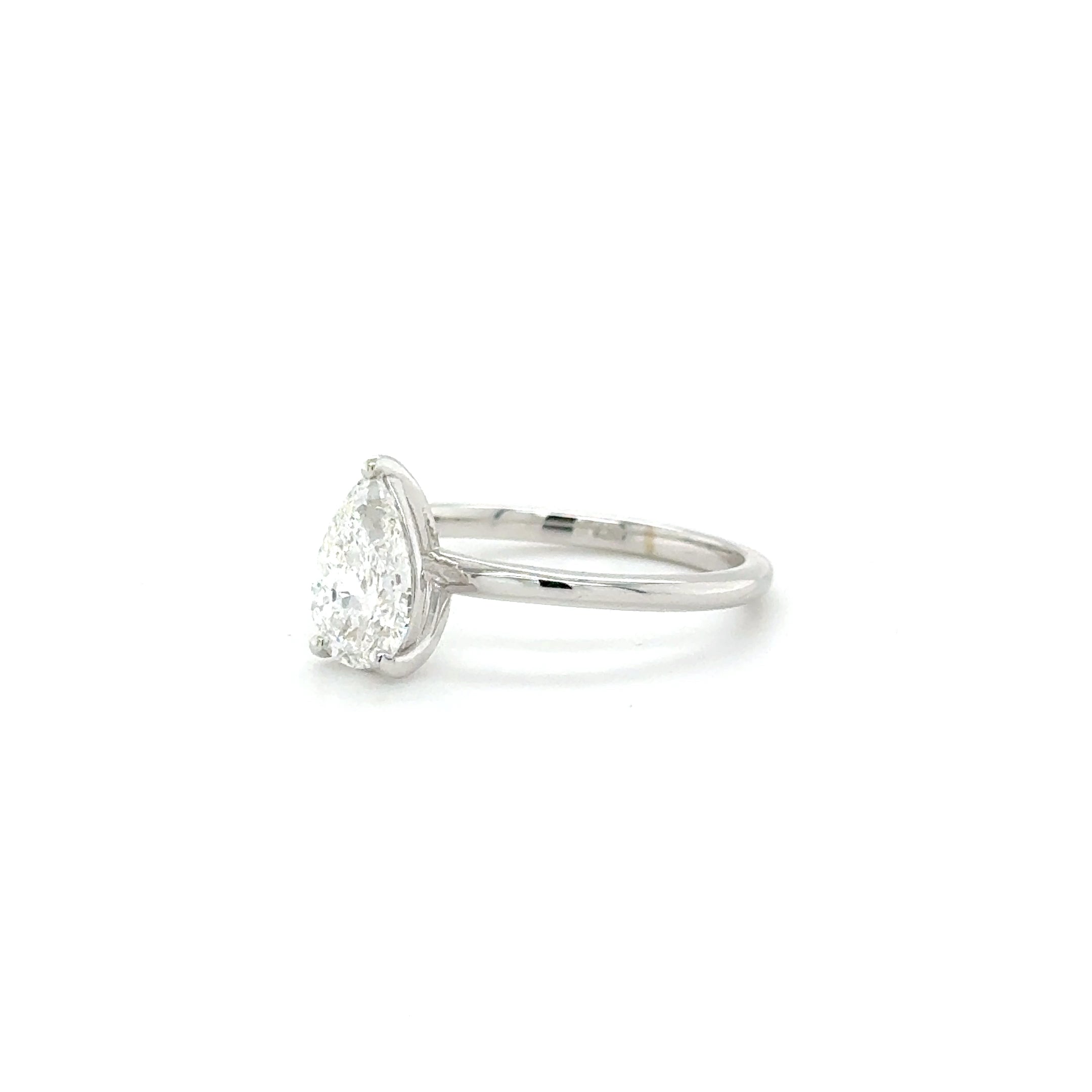 Pearlight - 1.02ct Pear Shape Ring / 18k White Gold Band