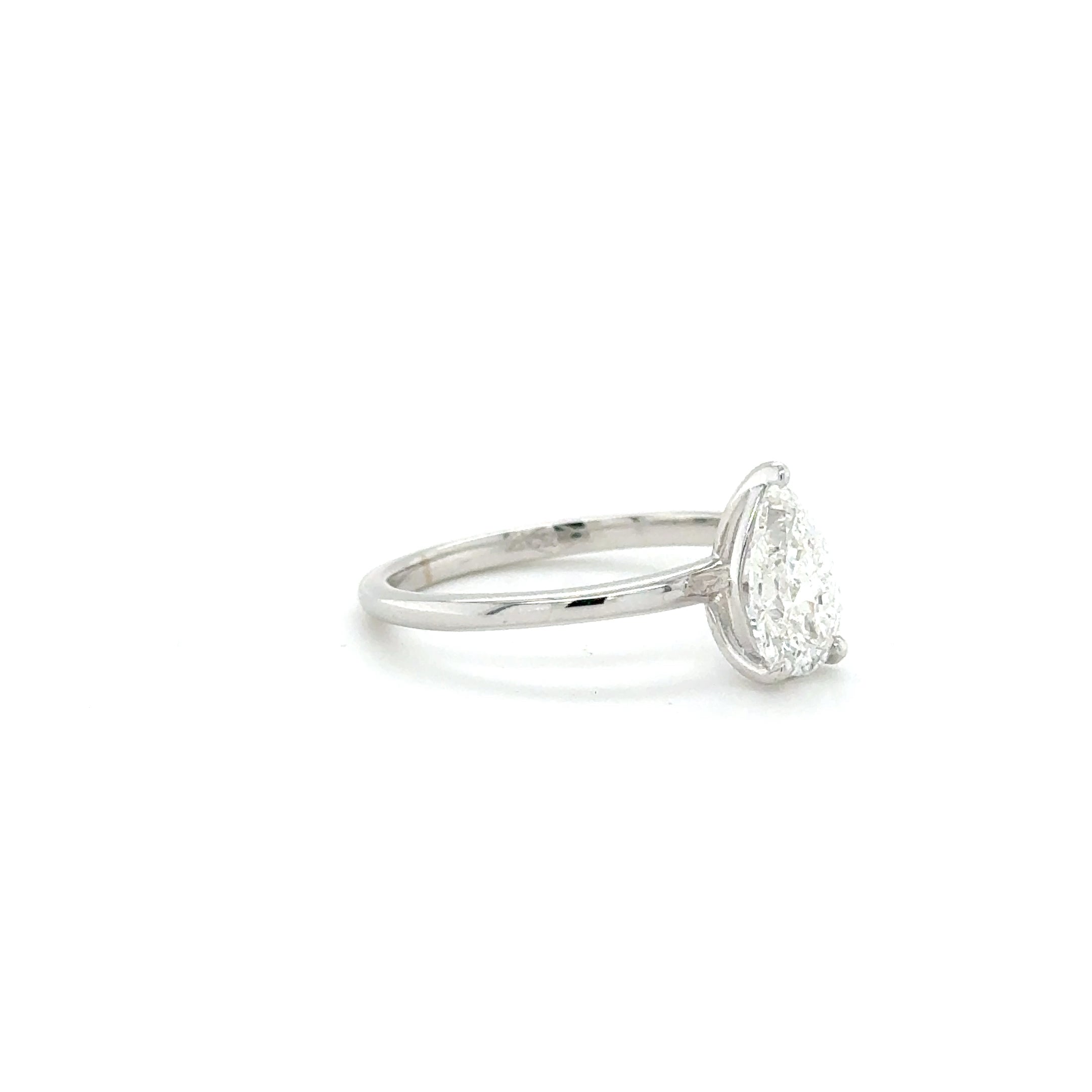 Pearlight - 1.02ct Pear Shape Ring / 18k White Gold Band