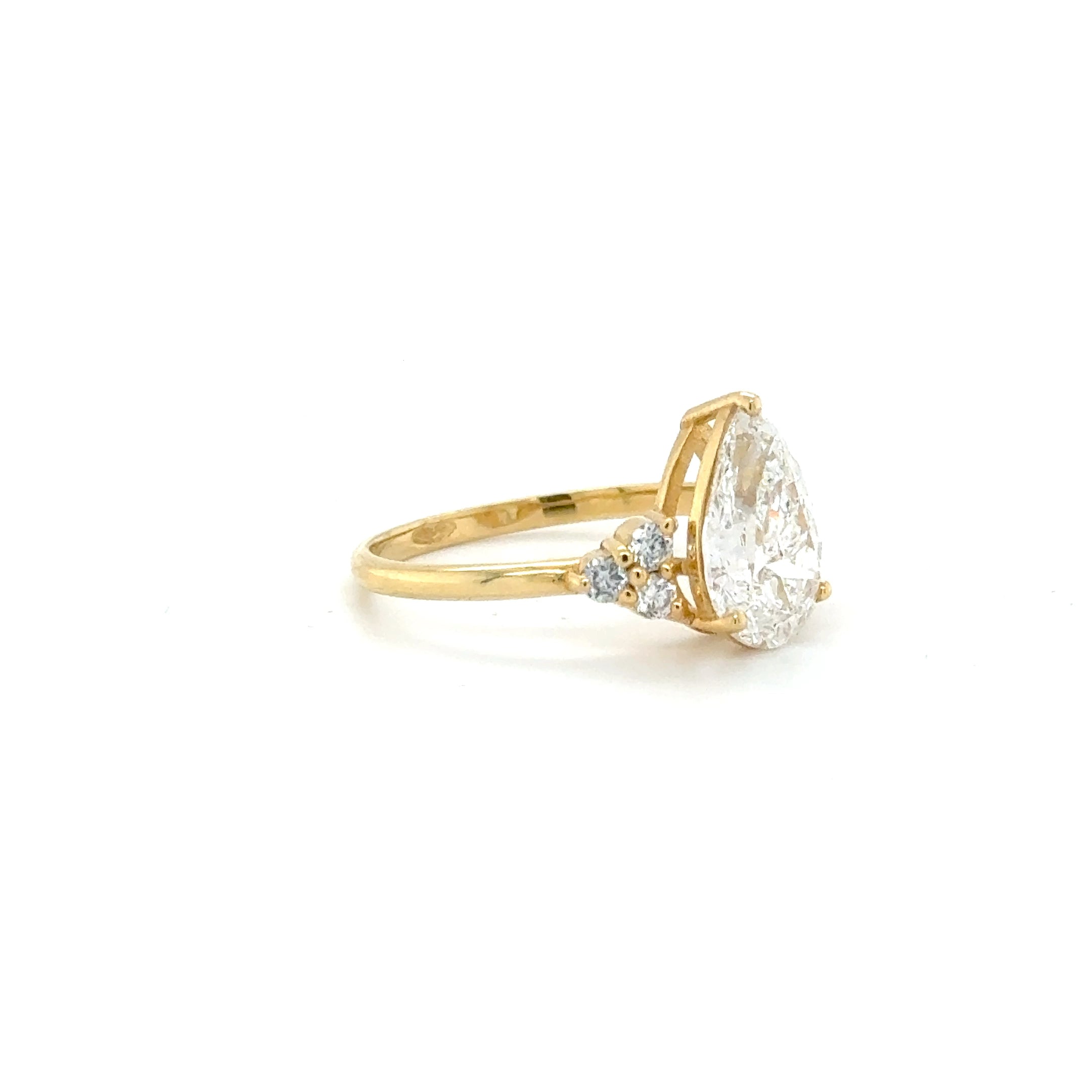 The Noéline Pear Ring / LBG 18k Yellow Gold